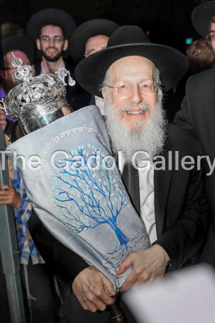 Rav Yitzchok Berkowitz (Sefer Torah)