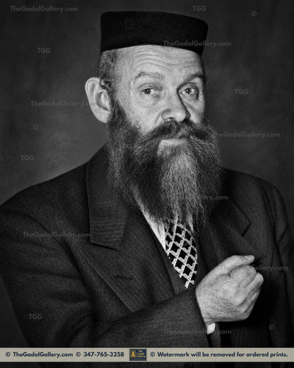 Rav Shraga Feivel Mendlowitz - B&W - רב שרגא פייוויל מענדעלאוויץ