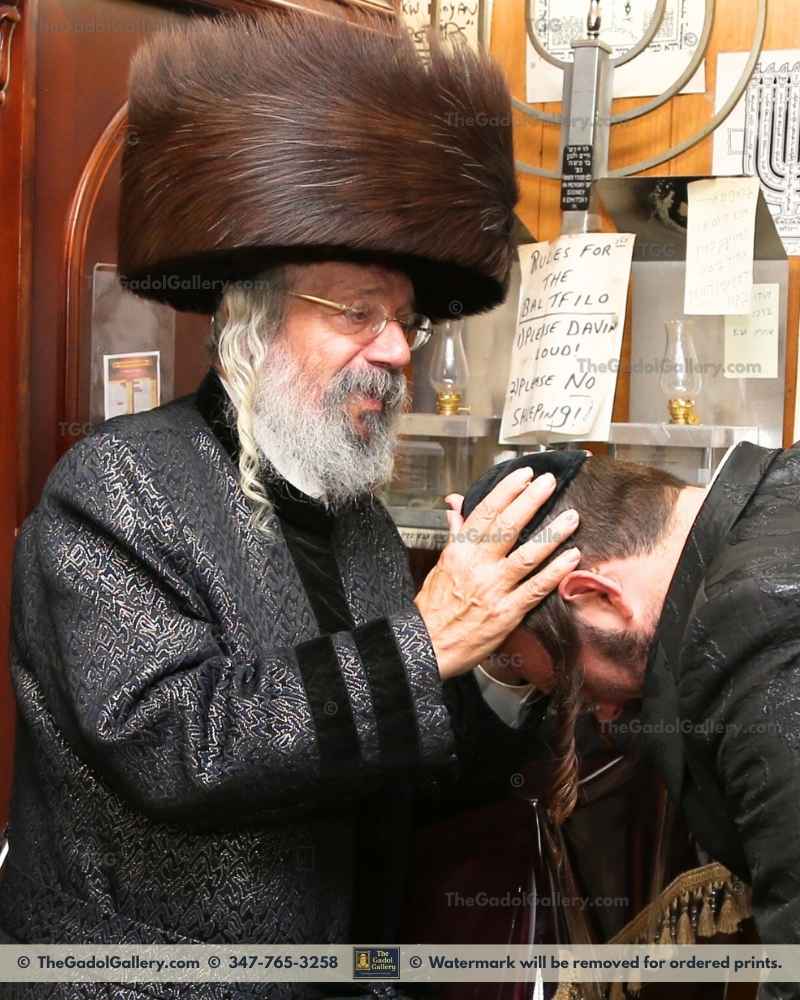 The Nikolsburg Rebbe - Rav Mordechai Zev Jungreis 7